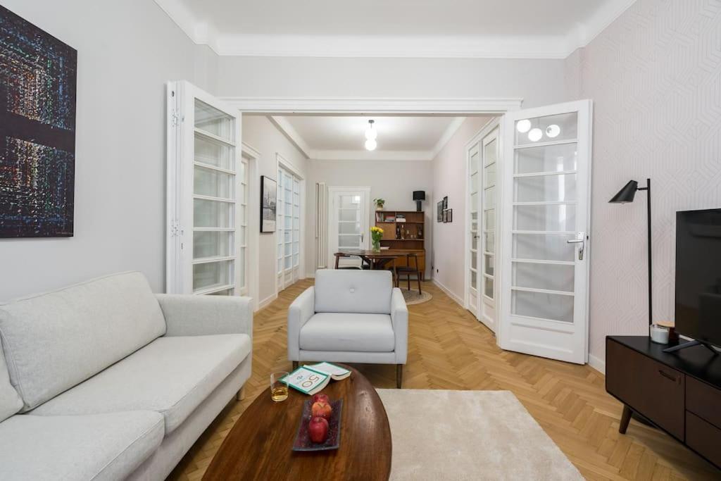 Exquisite Art Deco 2Br Apartment Prime Location بوخارست المظهر الخارجي الصورة